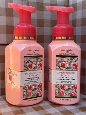 NEW B&BW x VERA BRADLEY (2) Peach Blossom & Nectar Foaming Hand Soaps
